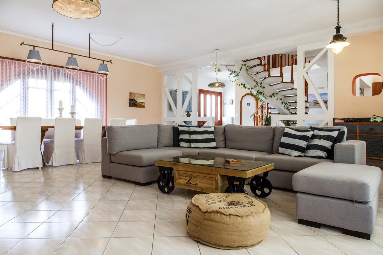 Villa Aliki วาซีลีกี ภายนอก รูปภาพ